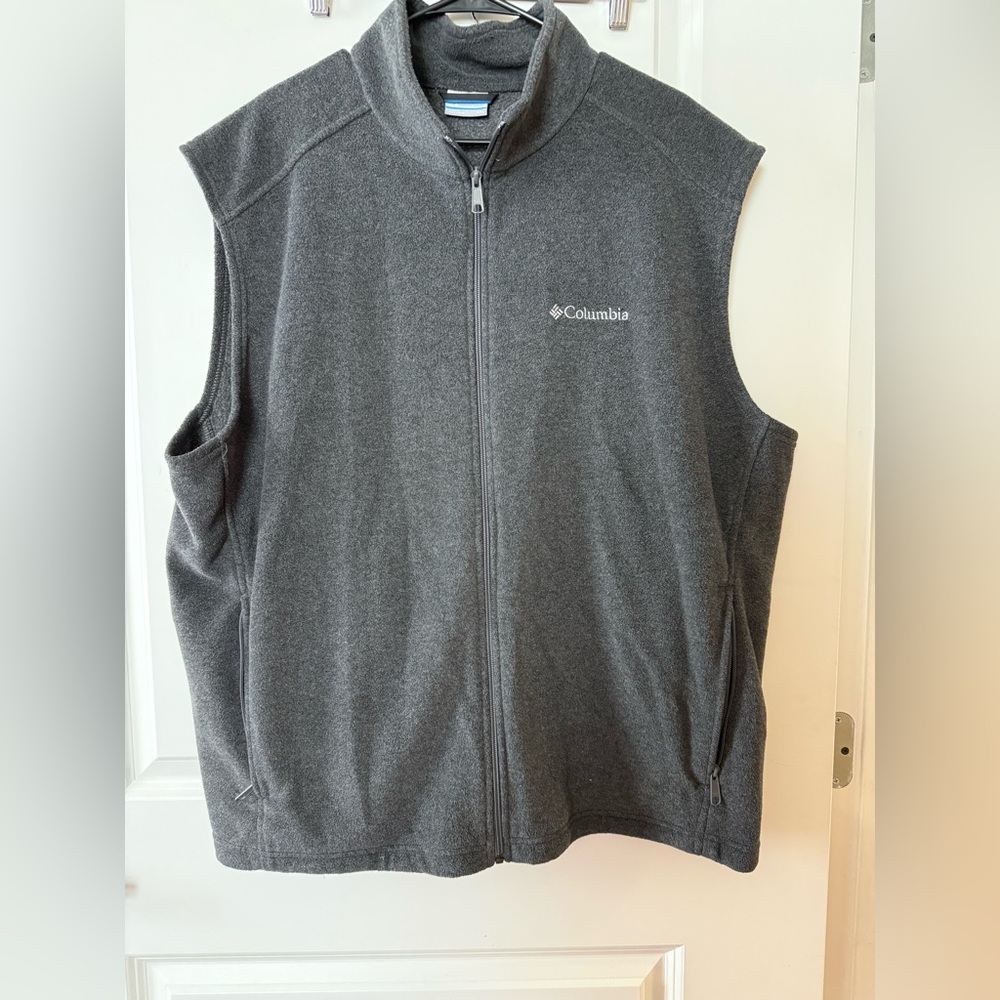 #38 Columbia Men's Fleece Vest Like New XXL